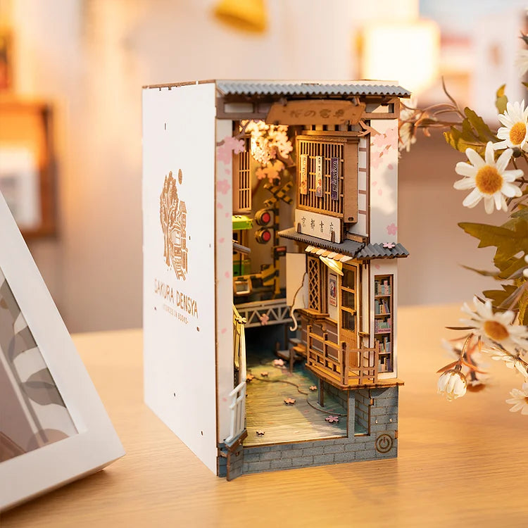 Sakura Densya DIY Book Nook Kit TGB01