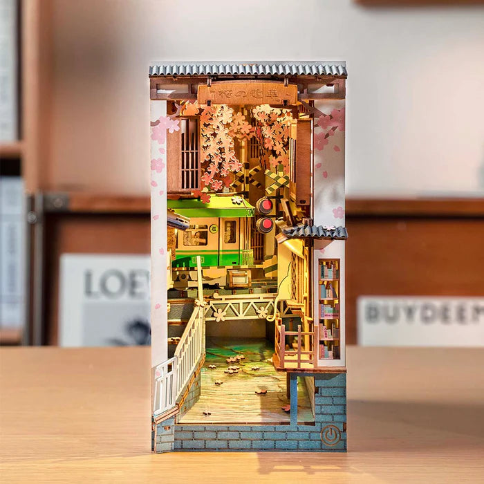 Sakura Densya DIY Book Nook Kit TGB01