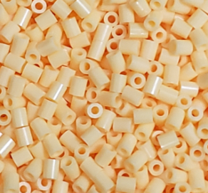2,000 Mini Beads 2.6mm - Crema #24