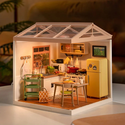 Super Creator Happy Meals Kitchen DIY Plastic Miniature House DW008
