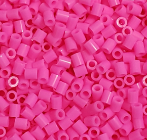 2,000 Mini Beads 2.6mm - Hot Pink #8